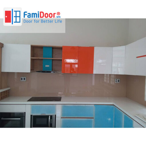 Tủ kệ bếp 15 ở Showroom Famidoor 0818.400.400