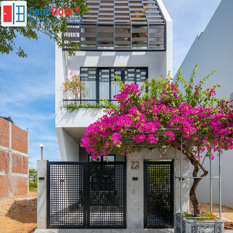Phong Thủy Cổng Nhà Và Cửa Chính Thu Hút Tài Lộc Nhất 2025 Kiêng kỵ làm cổng nhà đối diện cửa chính
